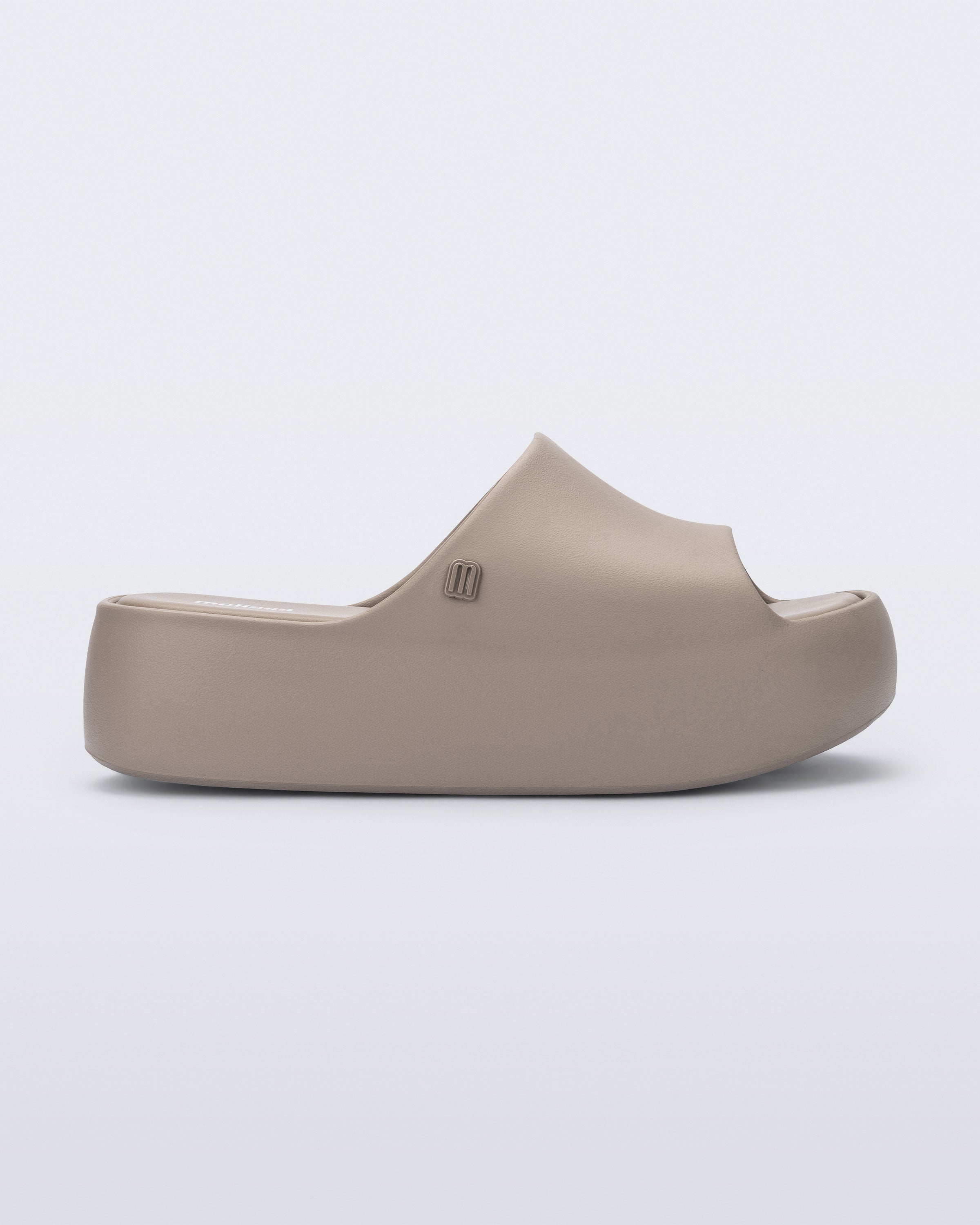 Melissa Free Platform Slide AD Dark Beige Women's Platform Flip-Flops –  shopmelissa.pl